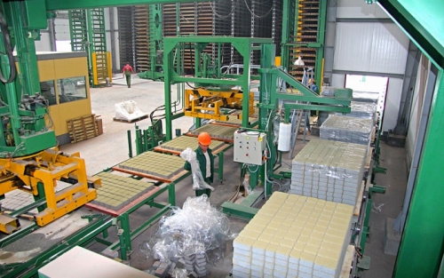 Производство пескобетонных и керамзитобетонных стеновых и перегородочных блоков размерами 190х190х390 и 190х120х390